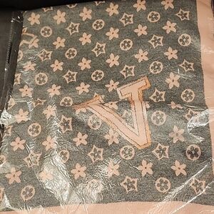 Fashionomics Gray and Pink Floral Scarf